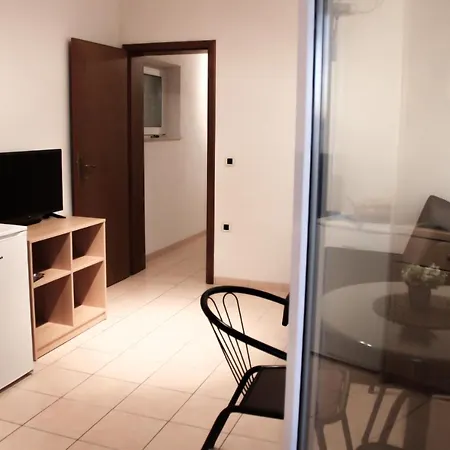 Apartments Larus Baska Voda Exterior photo