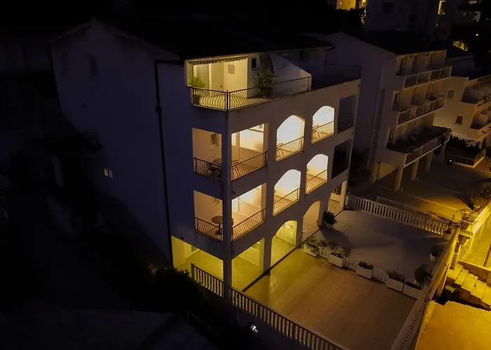 Apartments Larus
