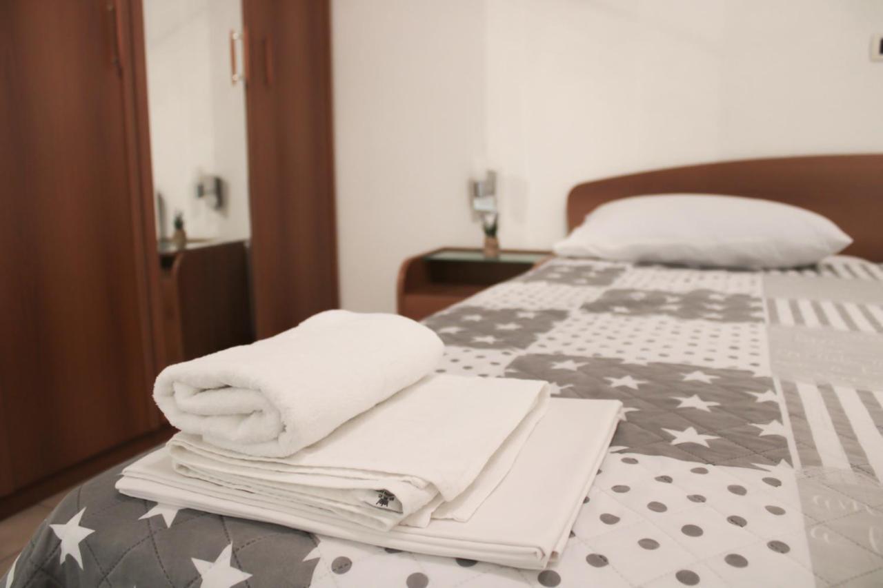 Larus Apartment