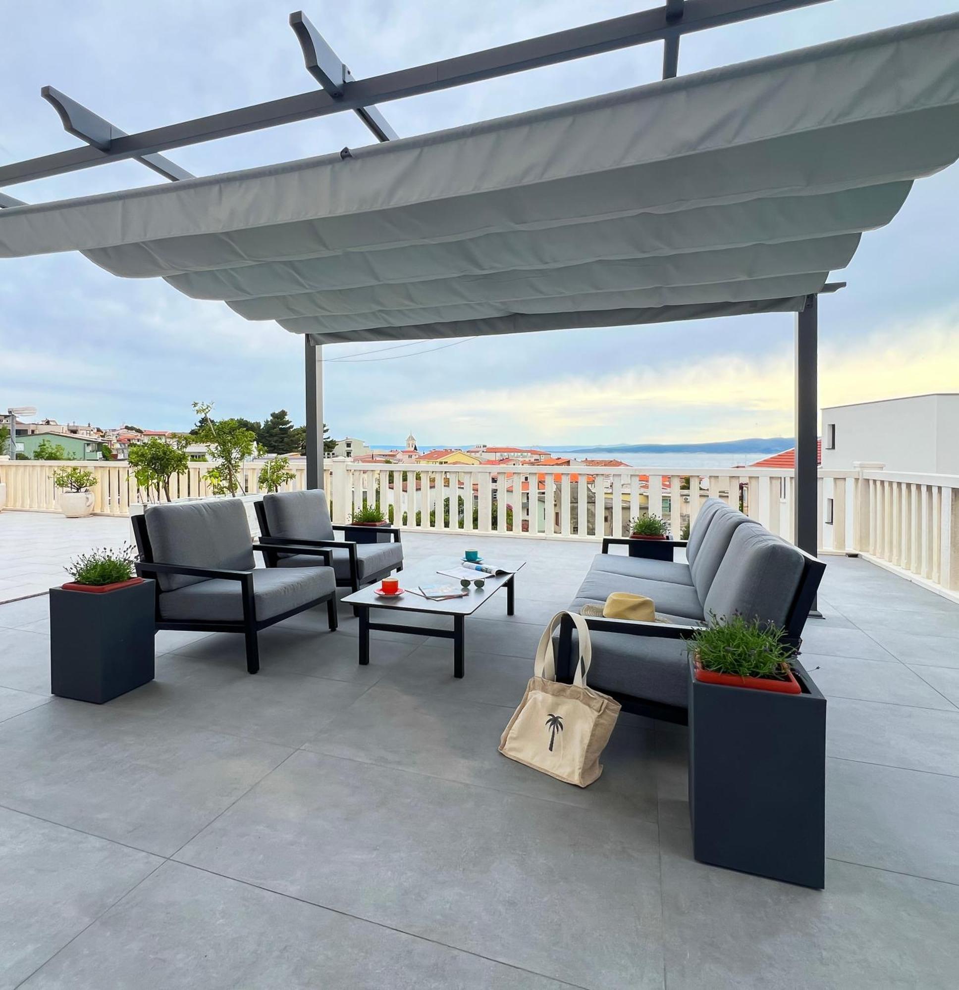Larus Apartment