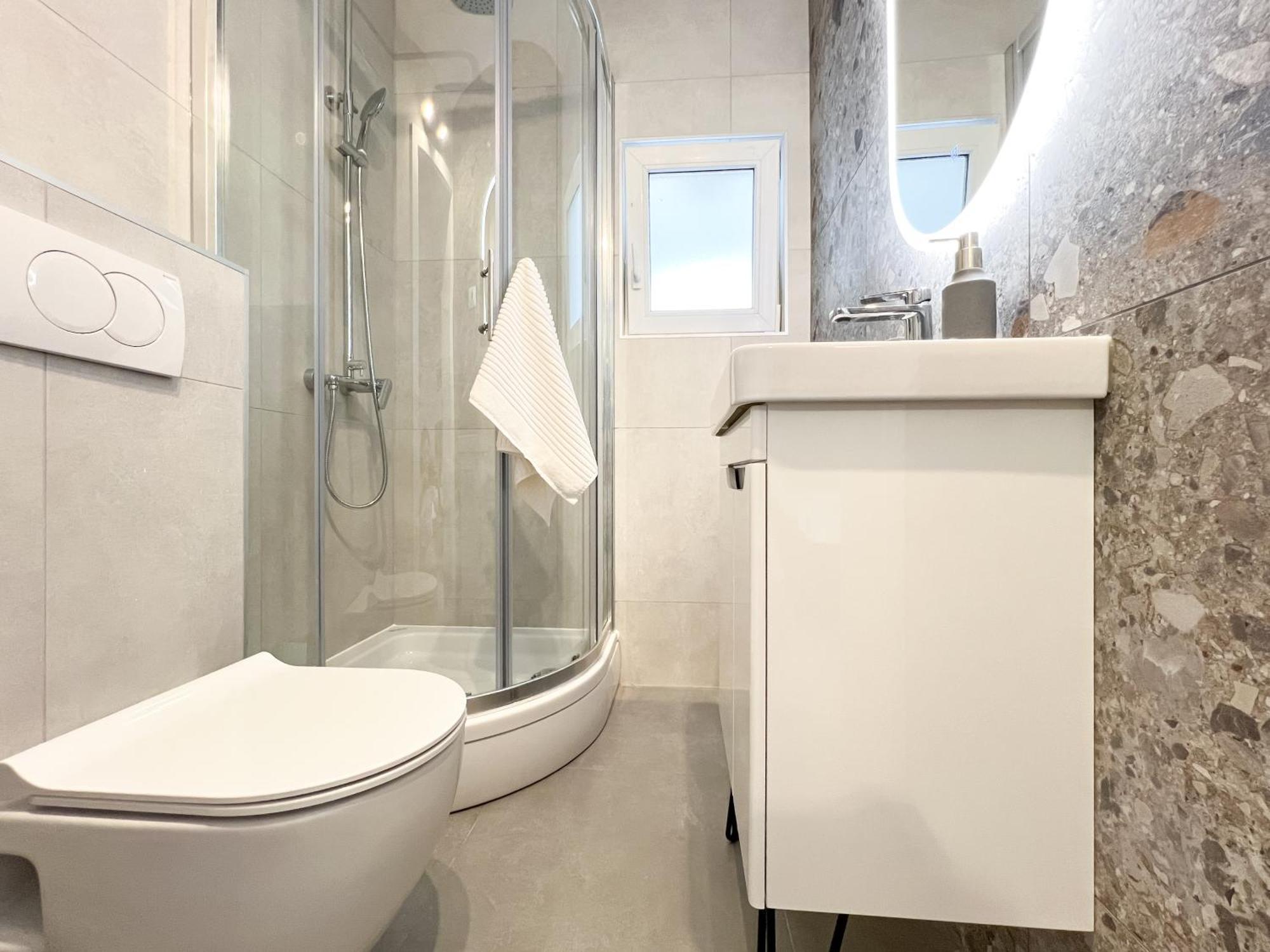 Larus Apartment *